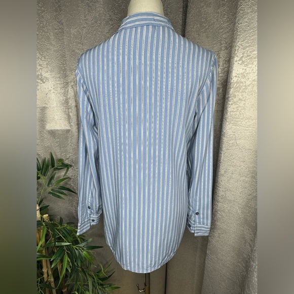 J. Jill Women’s Striped Print Long Sleeve Button-Down Shirt Blue Sz XS - Picture 6 of 11